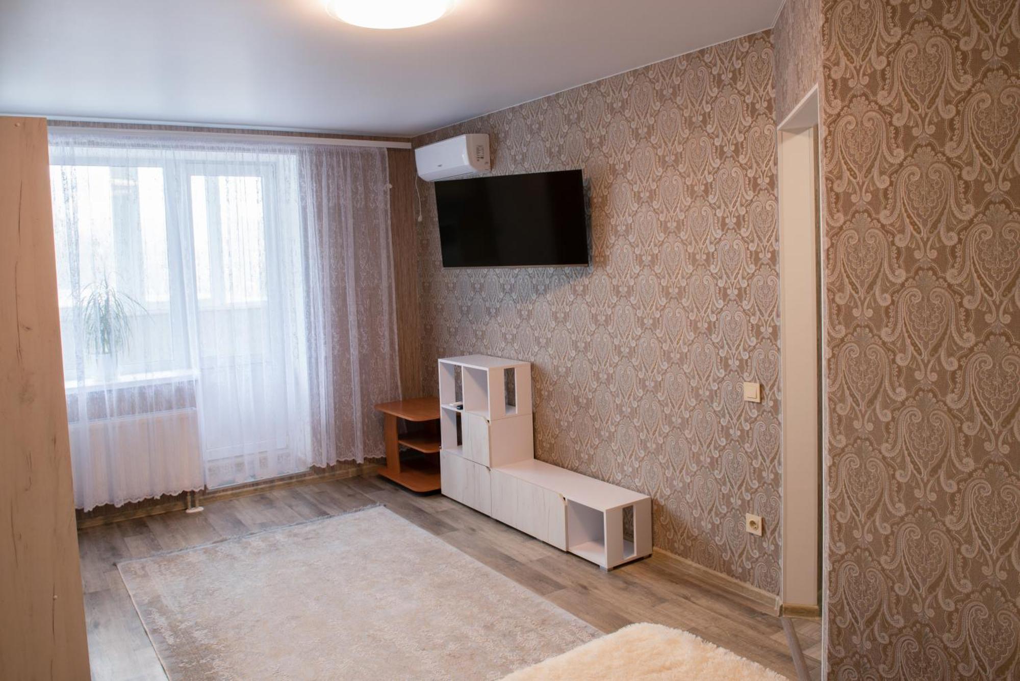 Академіка Корольова 20 1 Lägenhet Tjerkasy Exteriör bild